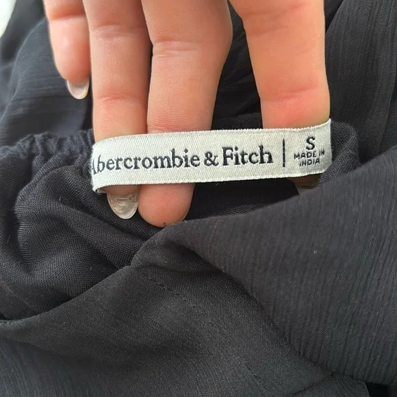 A&F - BLACK RUFFLE DRESS - Picture 13 of 13